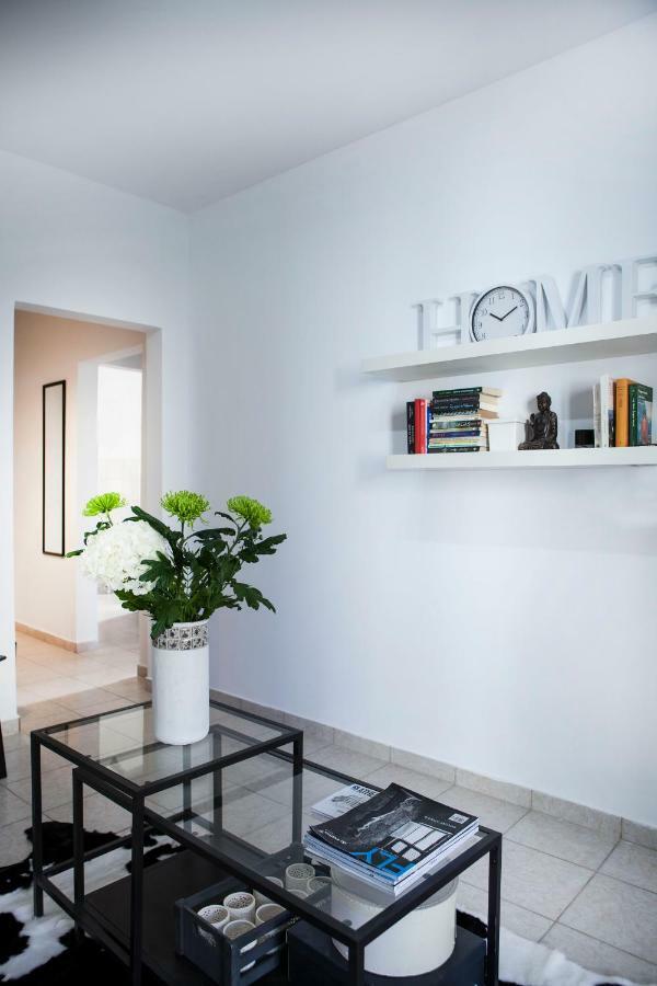 Best Located Executive Apartment In Maroussi. 雅典 外观 照片