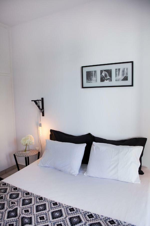 Best Located Executive Apartment In Maroussi. 雅典 外观 照片
