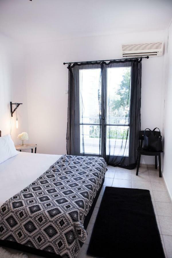 Best Located Executive Apartment In Maroussi. 雅典 外观 照片