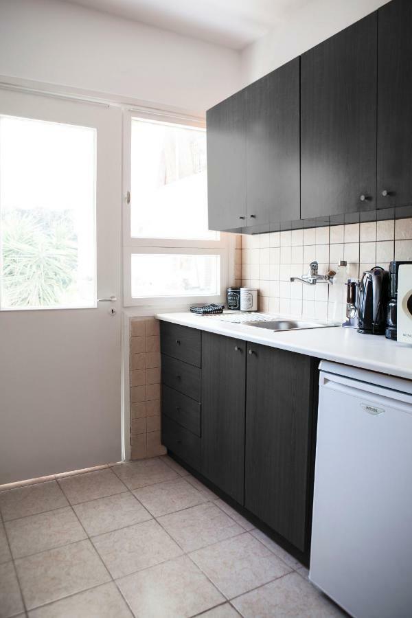 Best Located Executive Apartment In Maroussi. 雅典 外观 照片