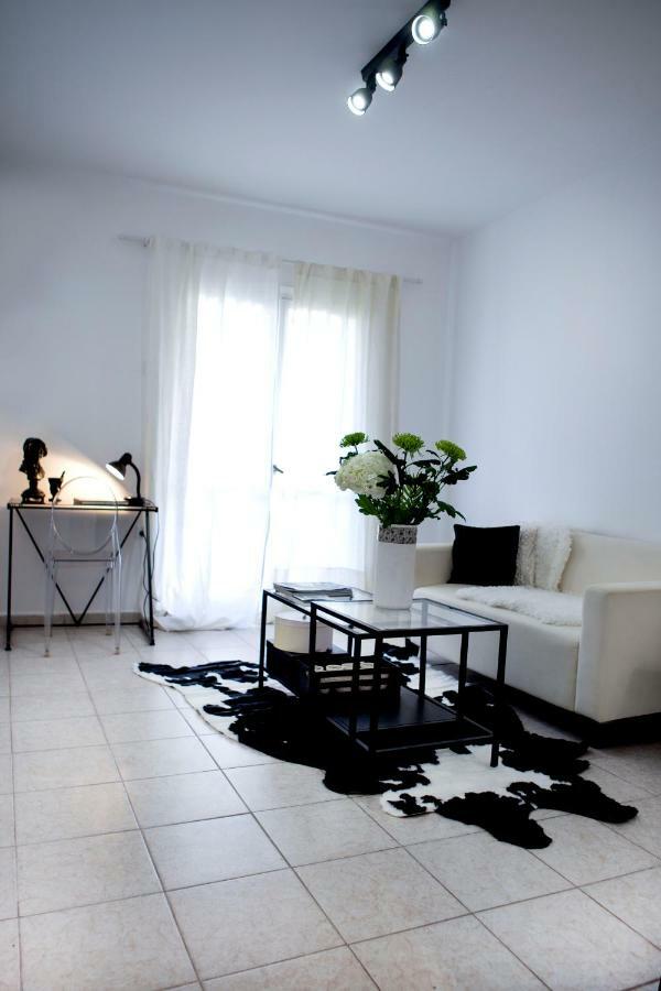 Best Located Executive Apartment In Maroussi. 雅典 外观 照片