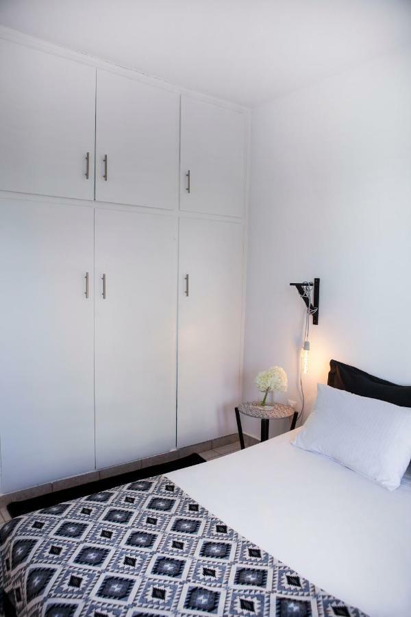 Best Located Executive Apartment In Maroussi. 雅典 外观 照片